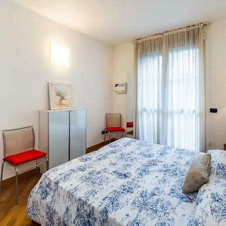 Bocconi Cozy Апартаменты