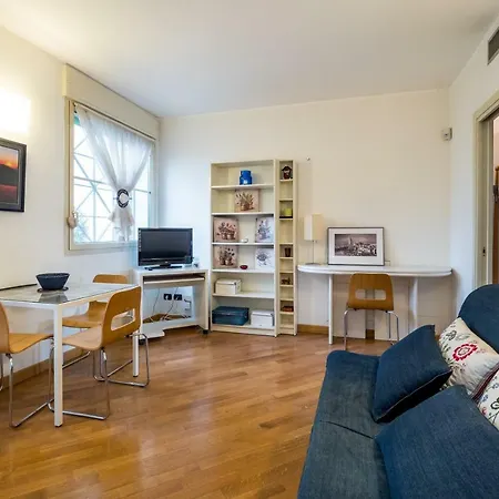 Bocconi Cozy *